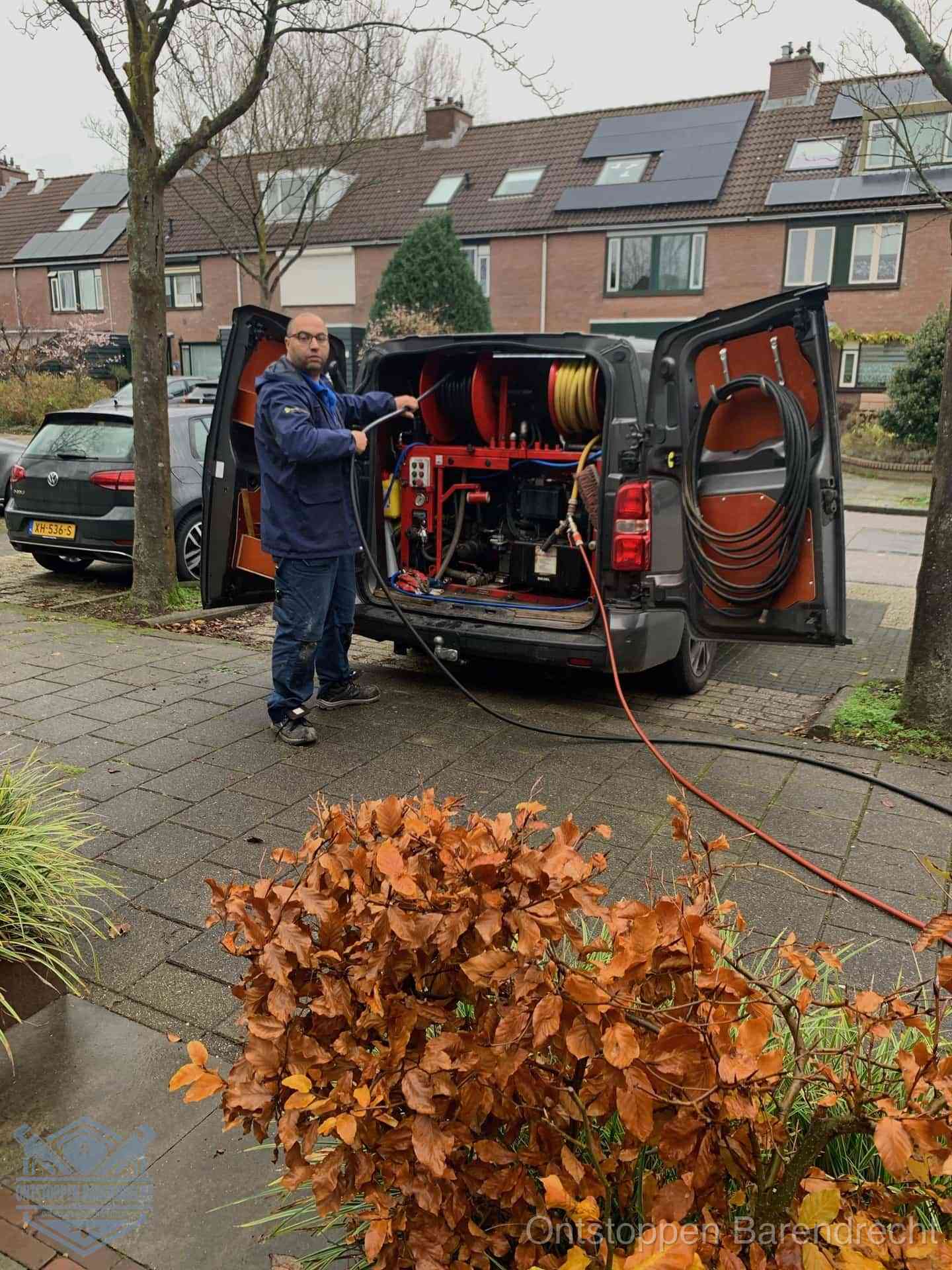 Rioolservice in de wijk in Barendrecht